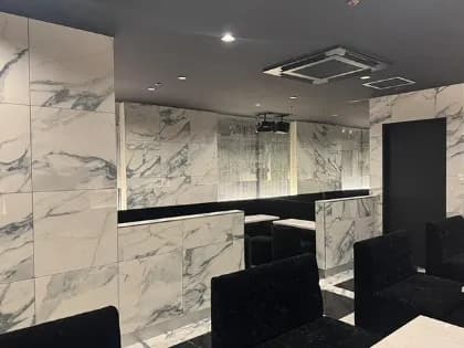 CLUB-BARYON1
